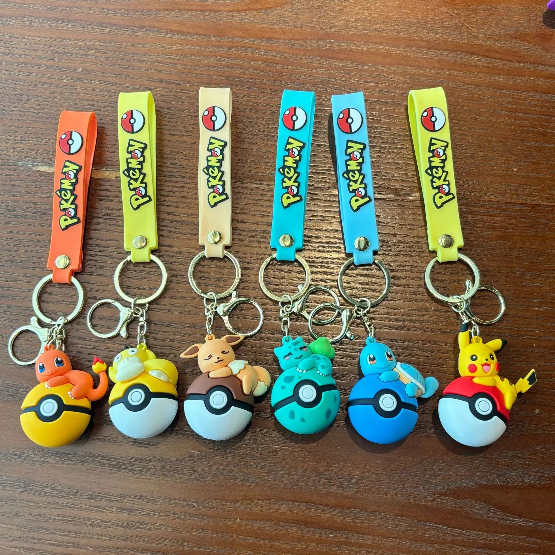 Poké Ball-nyckelring med figur