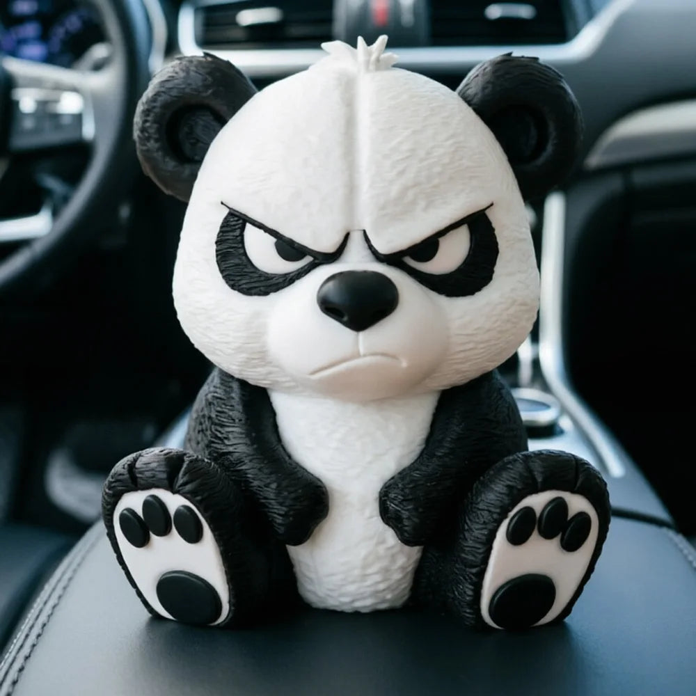 Sur panda som bil- och skrivbordsdekoration