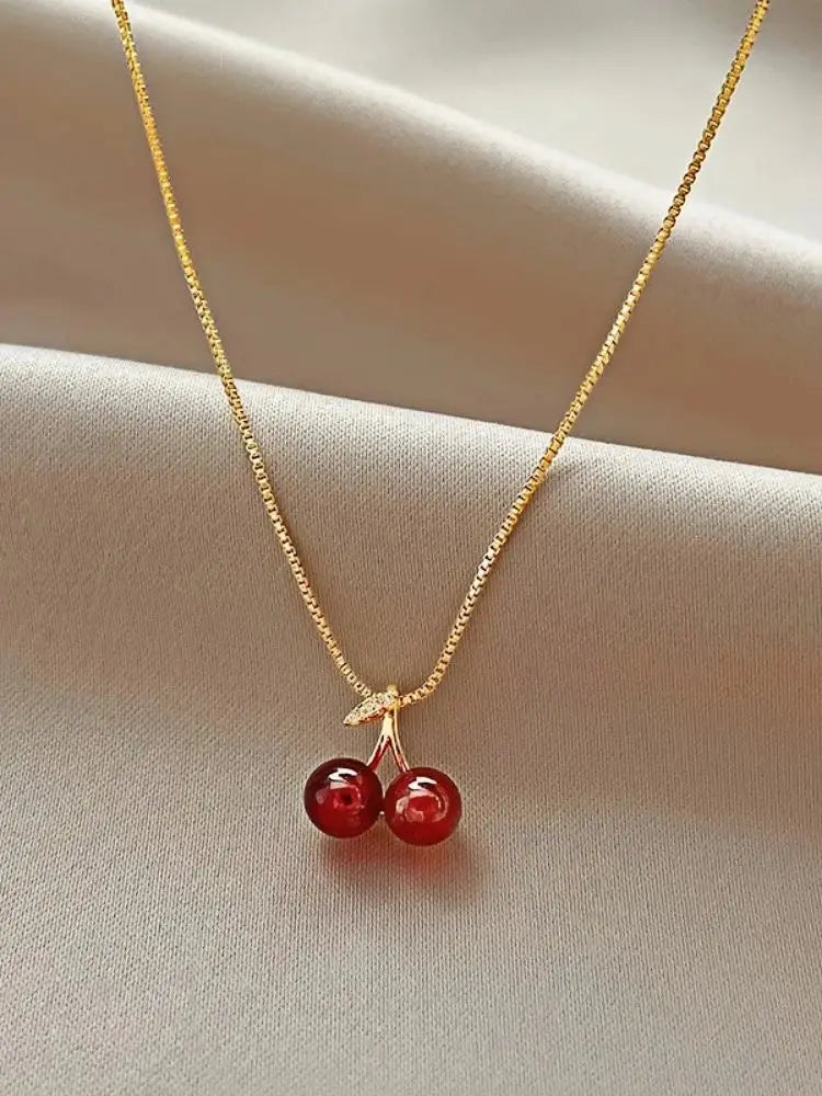 Halsband med körsbär – guldfärgad kedja