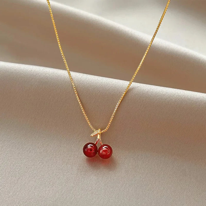 Halsband med körsbär – guldfärgad kedja